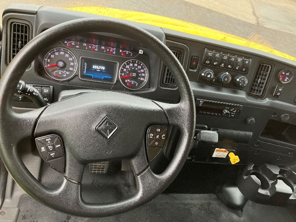 Medium Duty Box Truck-Light and Medium Duty Trucks-International-2021-MV607-Hueytown-AL-223,784\n\t\tmiles-$ 41,500 - Image 18