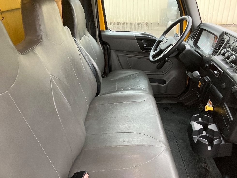 Medium Duty Box Truck-Light and Medium Duty Trucks-International-2021-MV607-Hueytown-AL-223,784\n\t\tmiles-$ 41,500 - Image 22