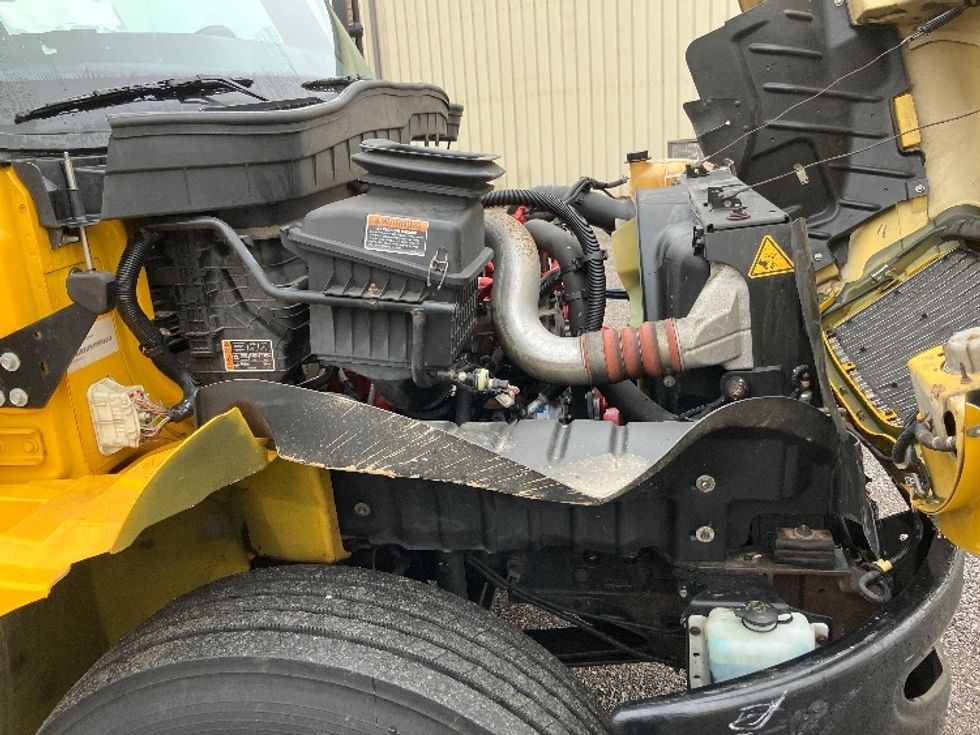 Medium Duty Box Truck-Light and Medium Duty Trucks-International-2021-MV607-Hueytown-AL-223,784\n\t\tmiles-$ 41,500 - Image 23