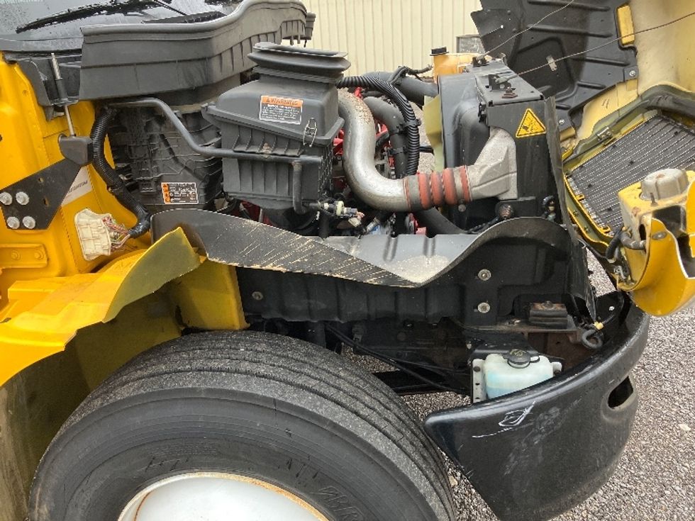 Medium Duty Box Truck-Light and Medium Duty Trucks-International-2021-MV607-Hueytown-AL-223,784\n\t\tmiles-$ 41,500 - Image 24