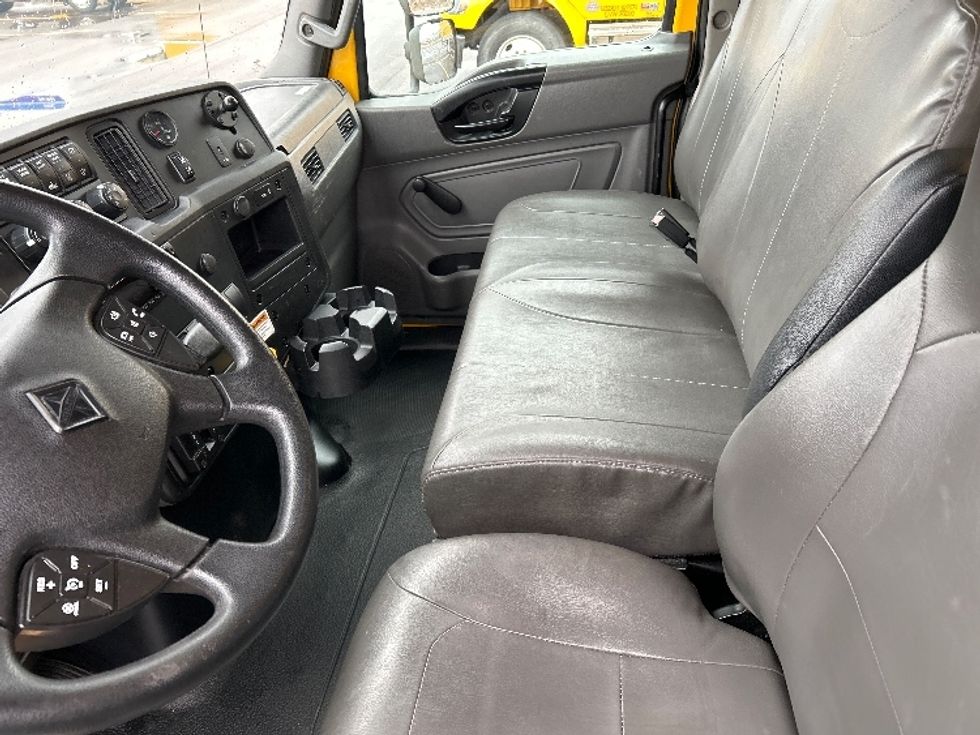 Medium Duty Box Truck-Light and Medium Duty Trucks-International-2021-MV607-Idaho Falls-ID-219,651\n\t\tmiles-$ 39,500 - Image 19