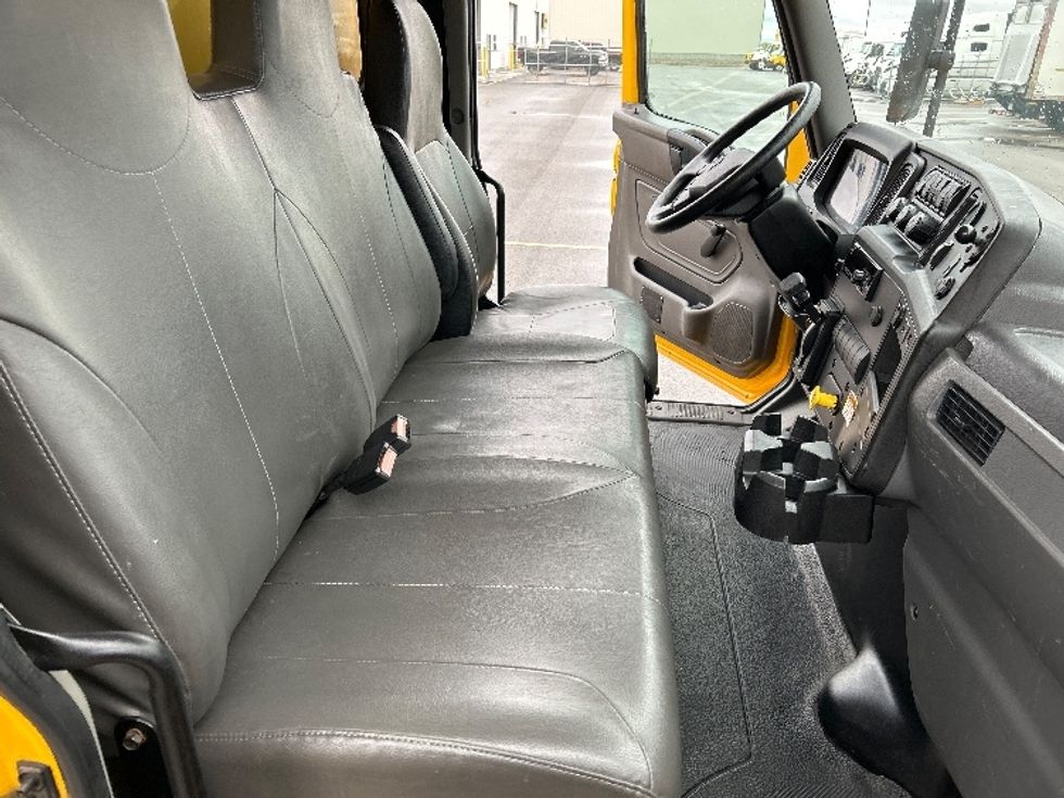 Medium Duty Box Truck-Light and Medium Duty Trucks-International-2021-MV607-Idaho Falls-ID-219,651\n\t\tmiles-$ 39,500 - Image 22