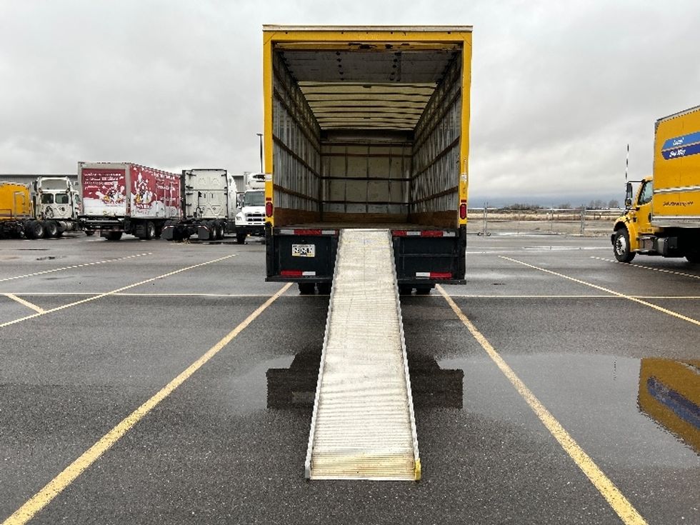 Medium Duty Box Truck-Light and Medium Duty Trucks-International-2021-MV607-Idaho Falls-ID-219,651\n\t\tmiles-$ 39,500 - Image 9