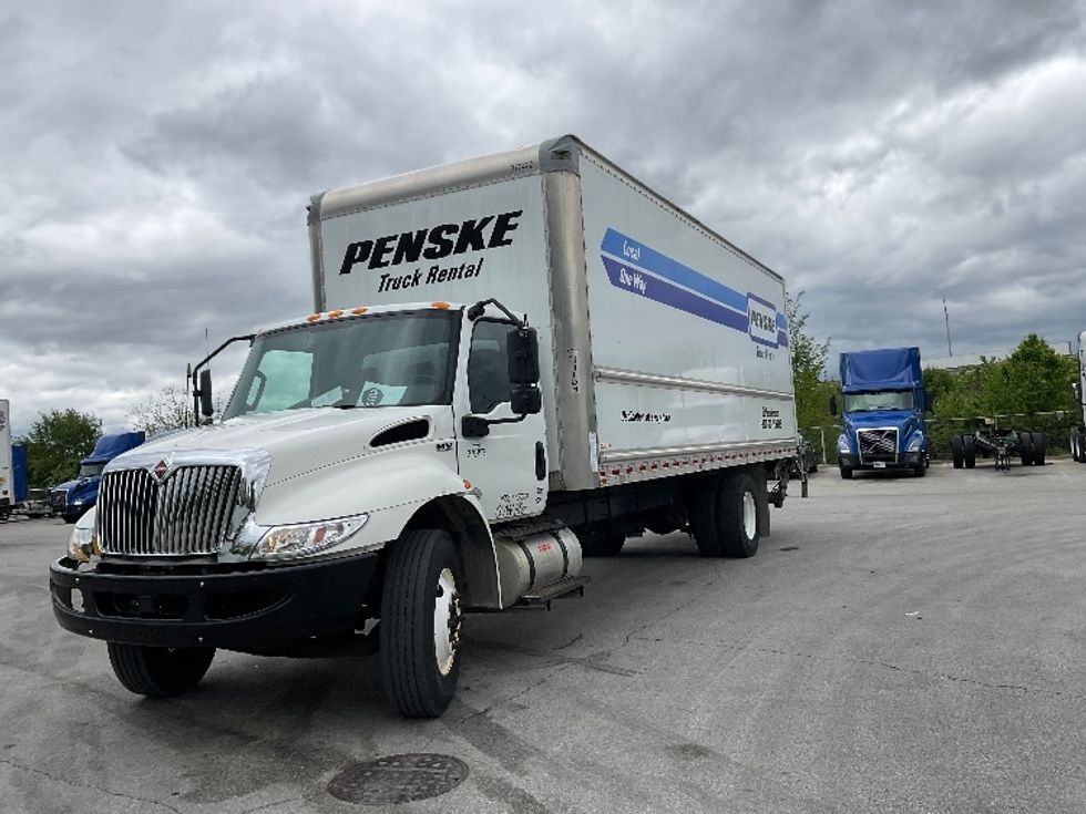 Medium Duty Box Truck-Light and Medium Duty Trucks-International-2021-MV607-Indianapolis-IN-122,928\n\t\tmiles-$ 65,000 - Image 3