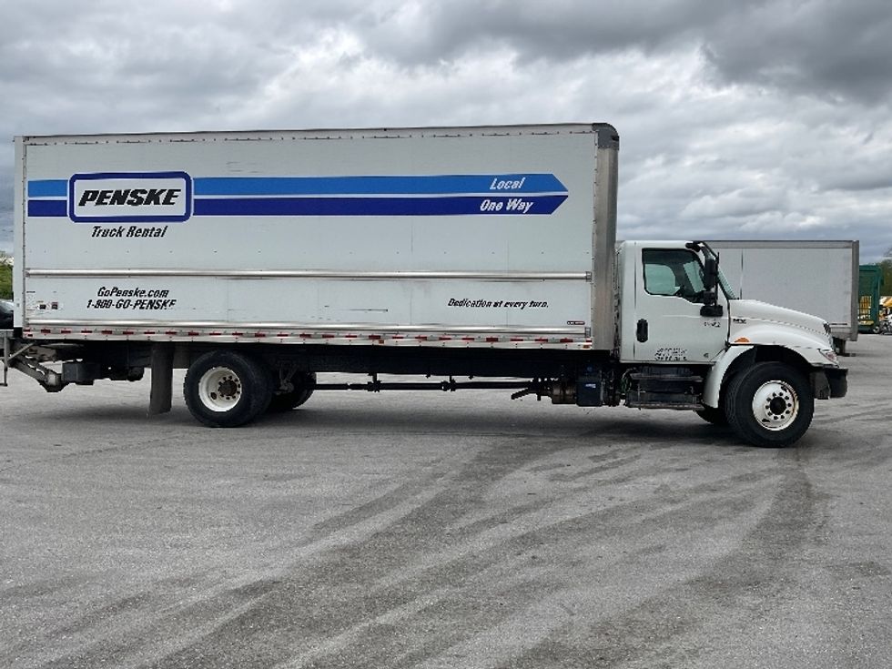 Medium Duty Box Truck-Light and Medium Duty Trucks-International-2021-MV607-Indianapolis-IN-122,928\n\t\tmiles-$ 65,000 - Image 15