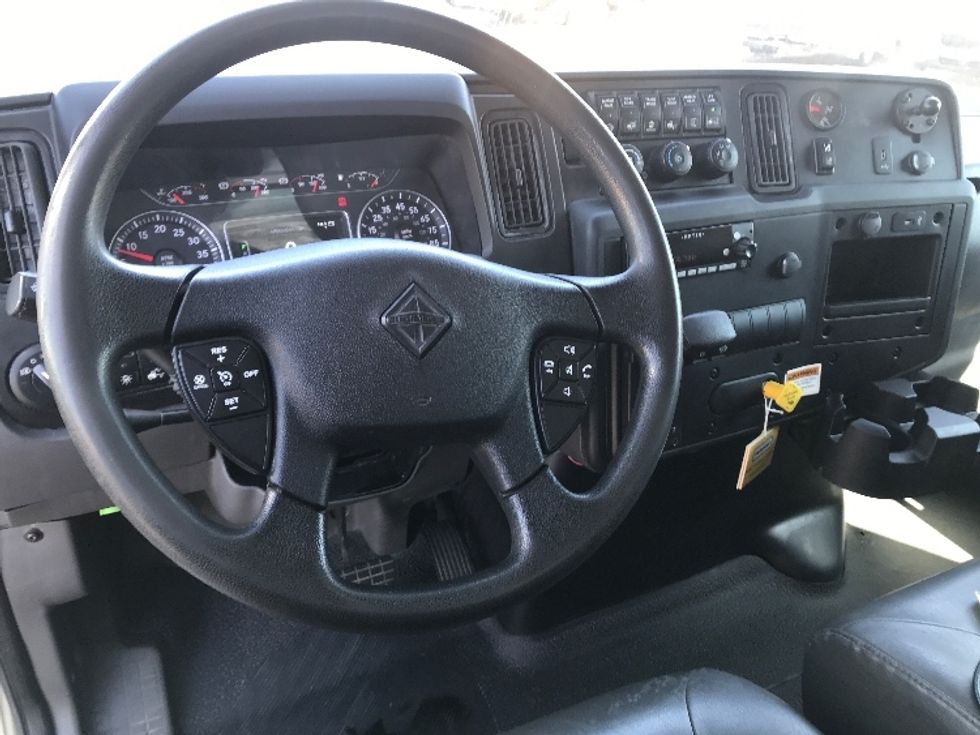 Medium Duty Box Truck-Light and Medium Duty Trucks-International-2021-MV607-Indianapolis-IN-135,655\n\t\tmiles-$ 63,750 - Image 14