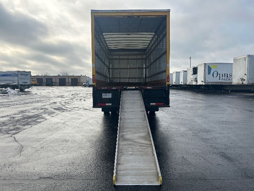 Medium Duty Box Truck-Light and Medium Duty Trucks-International-2021-MV607-Indianapolis-IN-148,139\n\t\tmiles-$ 43,500 - Image 9