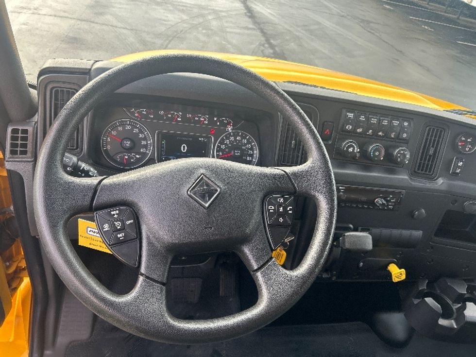 Medium Duty Box Truck-Light and Medium Duty Trucks-International-2021-MV607-Indianapolis-IN-148,139\n\t\tmiles-$ 43,500 - Image 18