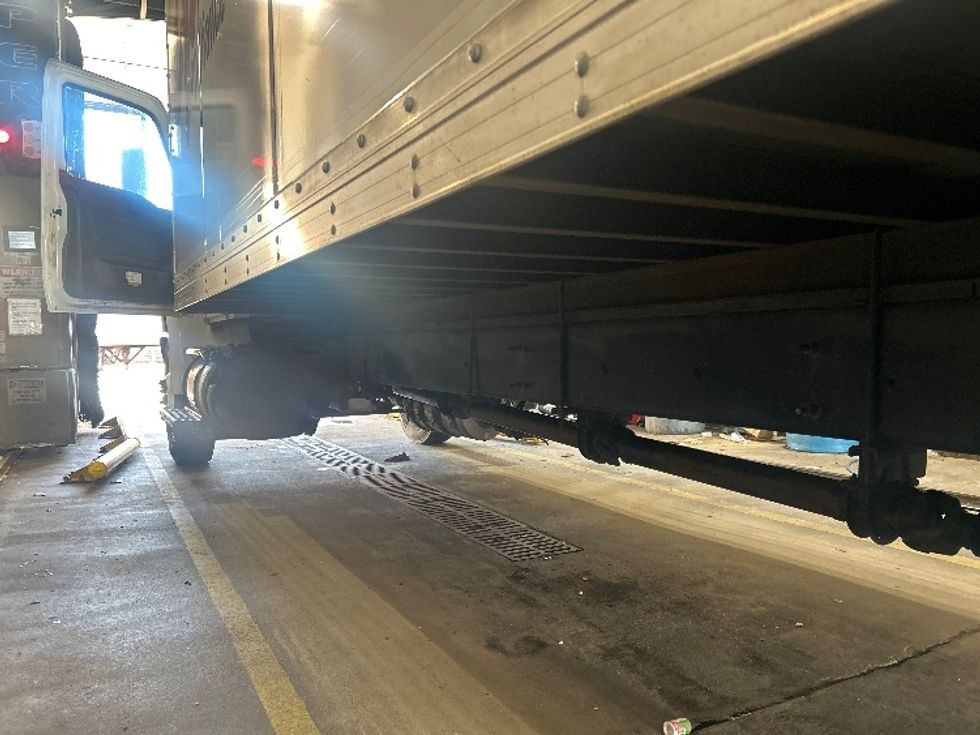 Medium Duty Box Truck-Light and Medium Duty Trucks-International-2021-MV607-Indianapolis-IN-162,975\n\t\tmiles-$ 56,500 - Image 5