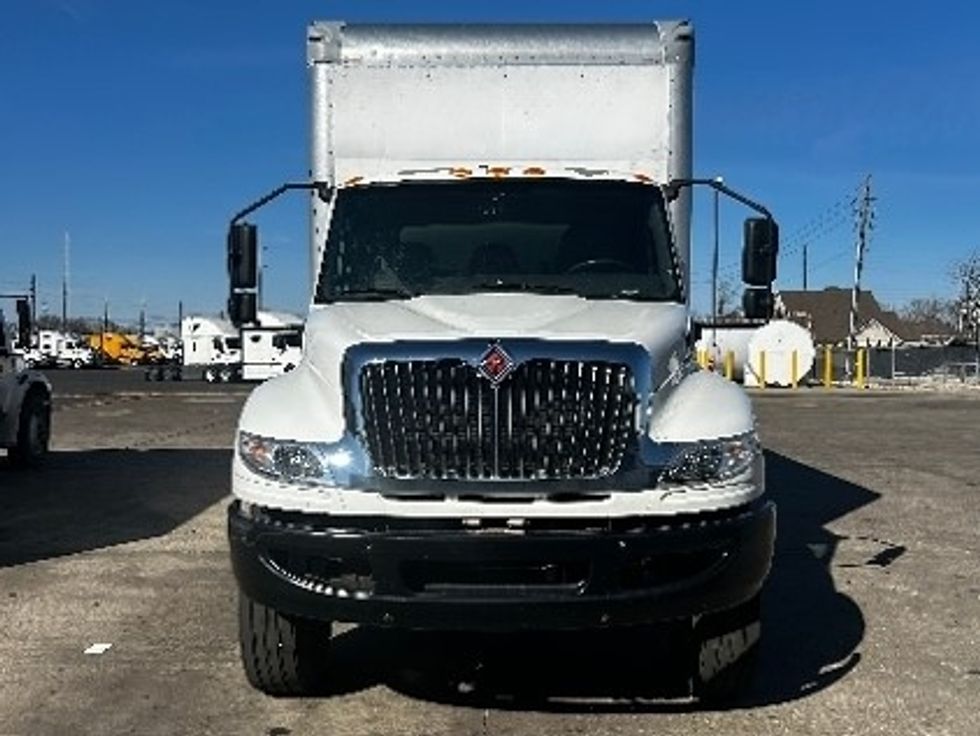 Medium Duty Box Truck-Light and Medium Duty Trucks-International-2021-MV607-Indianapolis-IN-162,975\n\t\tmiles-$ 56,500 - Image 2