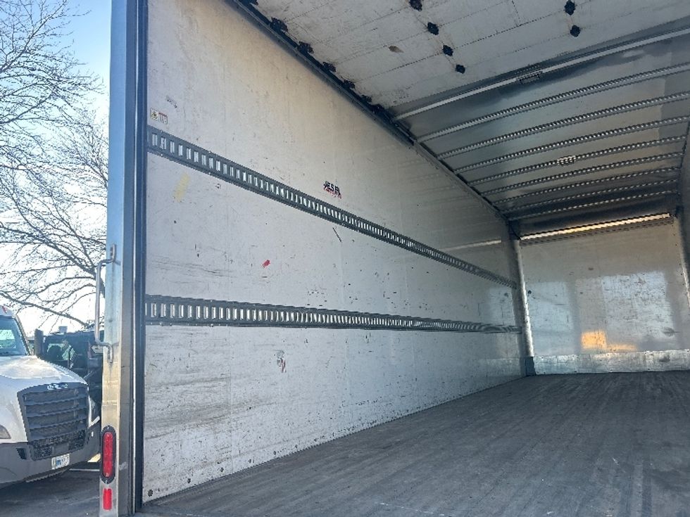 Medium Duty Box Truck-Light and Medium Duty Trucks-International-2021-MV607-Indianapolis-IN-162,975\n\t\tmiles-$ 56,500 - Image 11