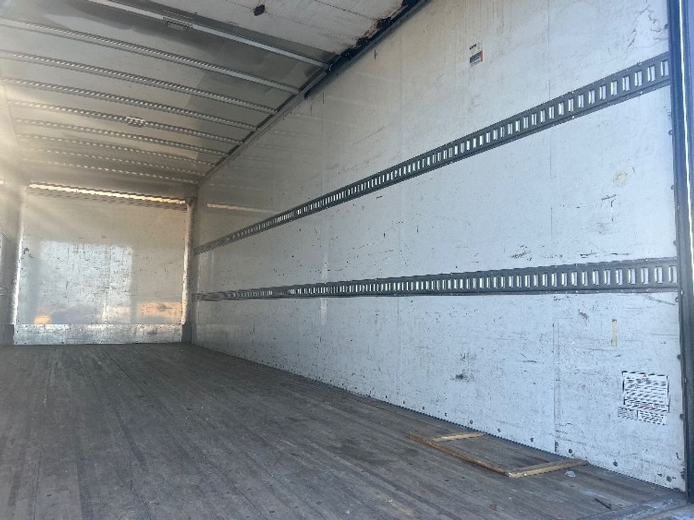 Medium Duty Box Truck-Light and Medium Duty Trucks-International-2021-MV607-Indianapolis-IN-162,975\n\t\tmiles-$ 56,500 - Image 12