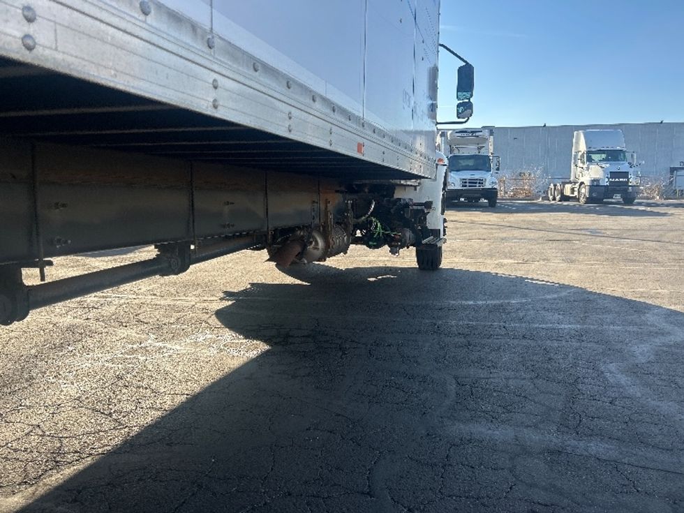 Medium Duty Box Truck-Light and Medium Duty Trucks-International-2021-MV607-Indianapolis-IN-162,975\n\t\tmiles-$ 56,500 - Image 14