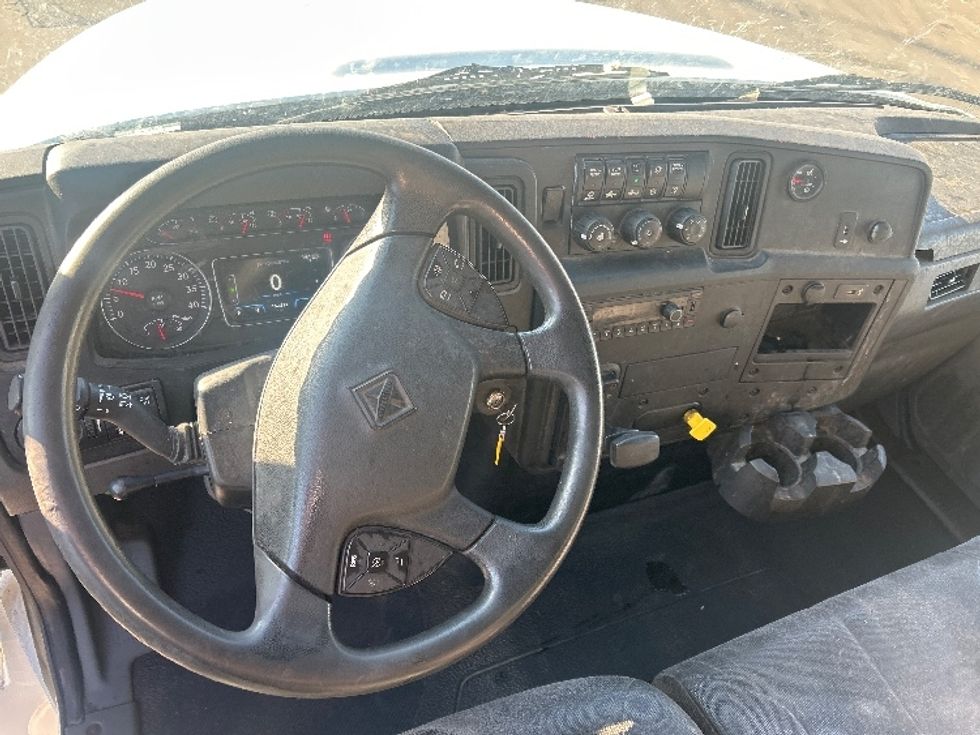 Medium Duty Box Truck-Light and Medium Duty Trucks-International-2021-MV607-Indianapolis-IN-162,975\n\t\tmiles-$ 56,500 - Image 18