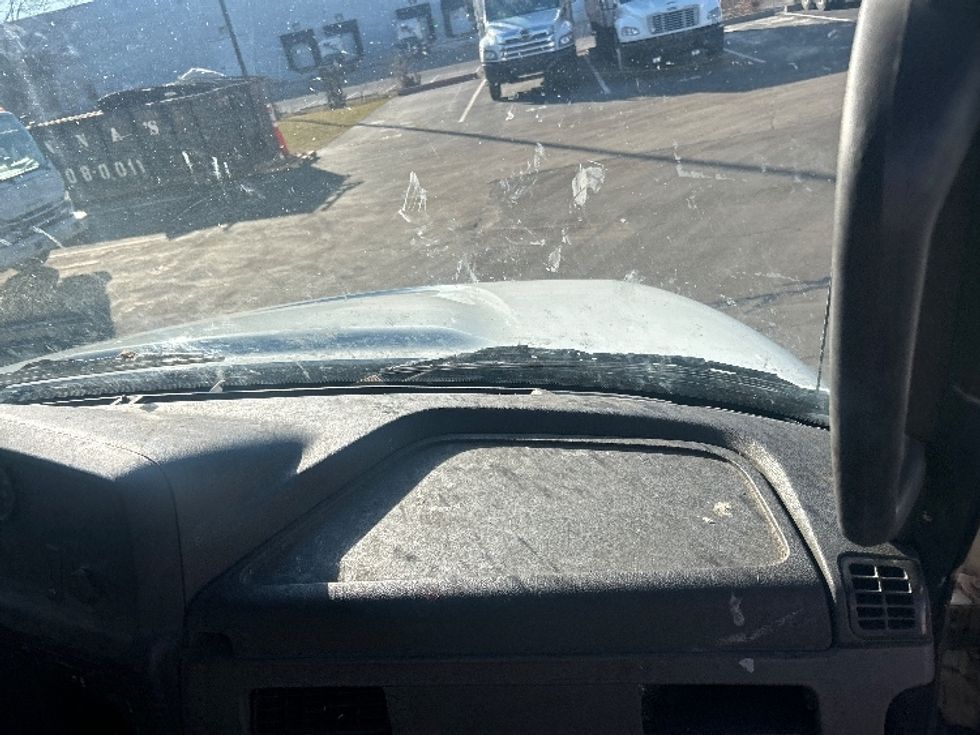 Medium Duty Box Truck-Light and Medium Duty Trucks-International-2021-MV607-Indianapolis-IN-162,975\n\t\tmiles-$ 56,500 - Image 21