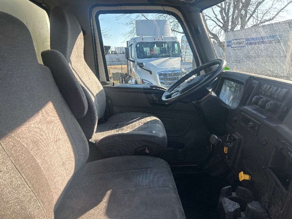 Medium Duty Box Truck-Light and Medium Duty Trucks-International-2021-MV607-Indianapolis-IN-162,975\n\t\tmiles-$ 56,500 - Image 22