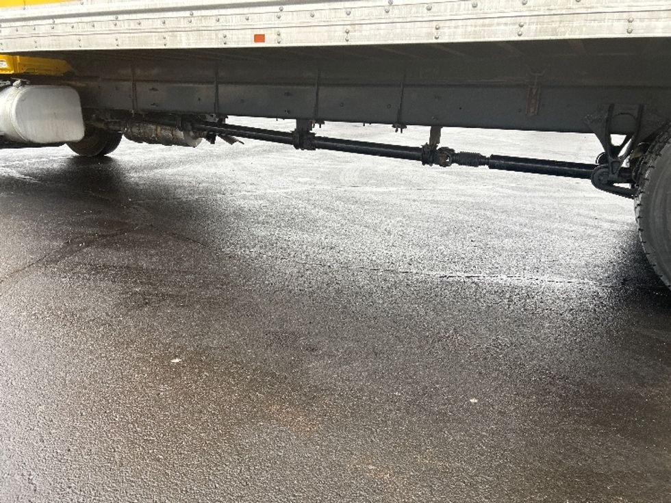 Medium Duty Box Truck-Light and Medium Duty Trucks-International-2021-MV607-Indianapolis-IN-178,159\n\t\tmiles-$ 45,500 - Image 5