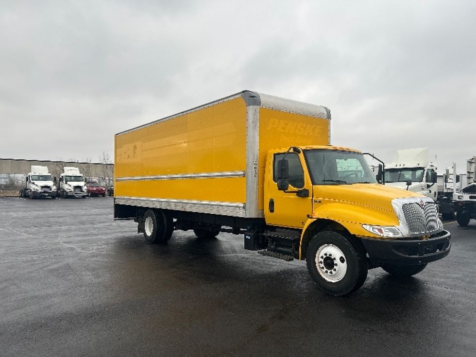 Medium Duty Box Truck-Light and Medium Duty Trucks-International-2021-MV607-Indianapolis-IN-178,159\n\t\tmiles-$ 45,500 - Image 1