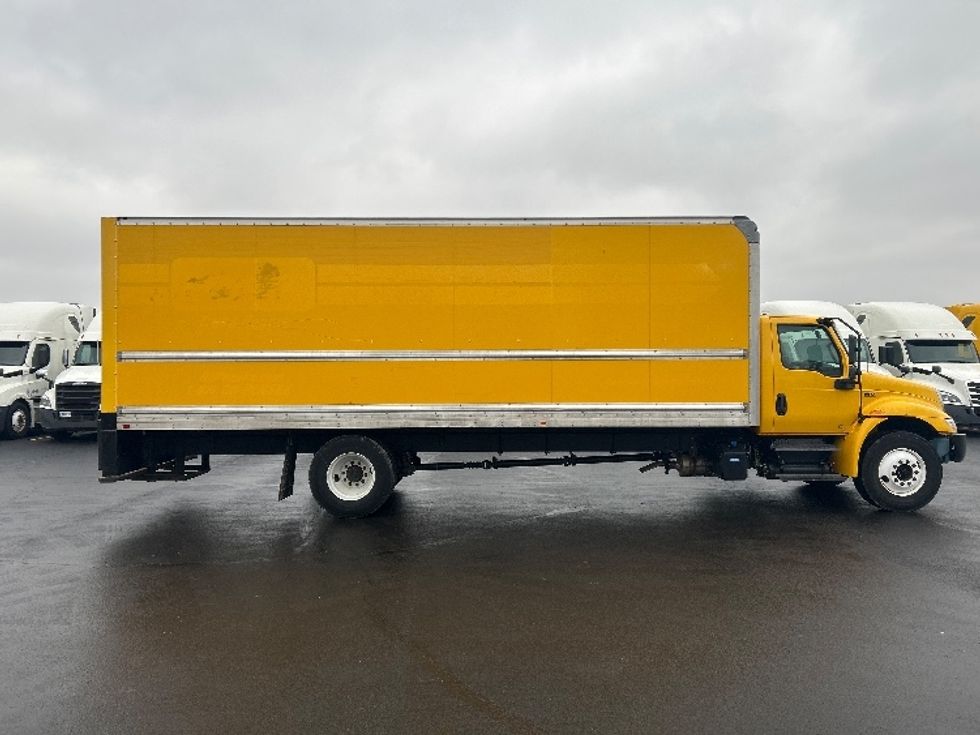 Medium Duty Box Truck-Light and Medium Duty Trucks-International-2021-MV607-Indianapolis-IN-178,159\n\t\tmiles-$ 45,500 - Image 15