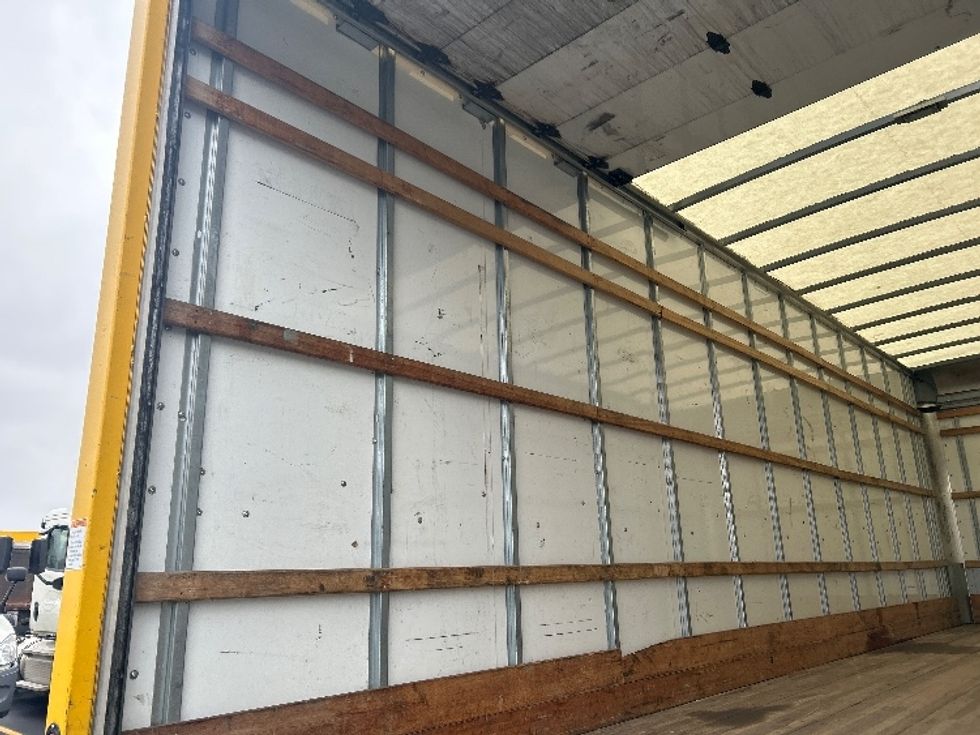 Medium Duty Box Truck-Light and Medium Duty Trucks-International-2021-MV607-Indianapolis-IN-178,159\n\t\tmiles-$ 45,500 - Image 11