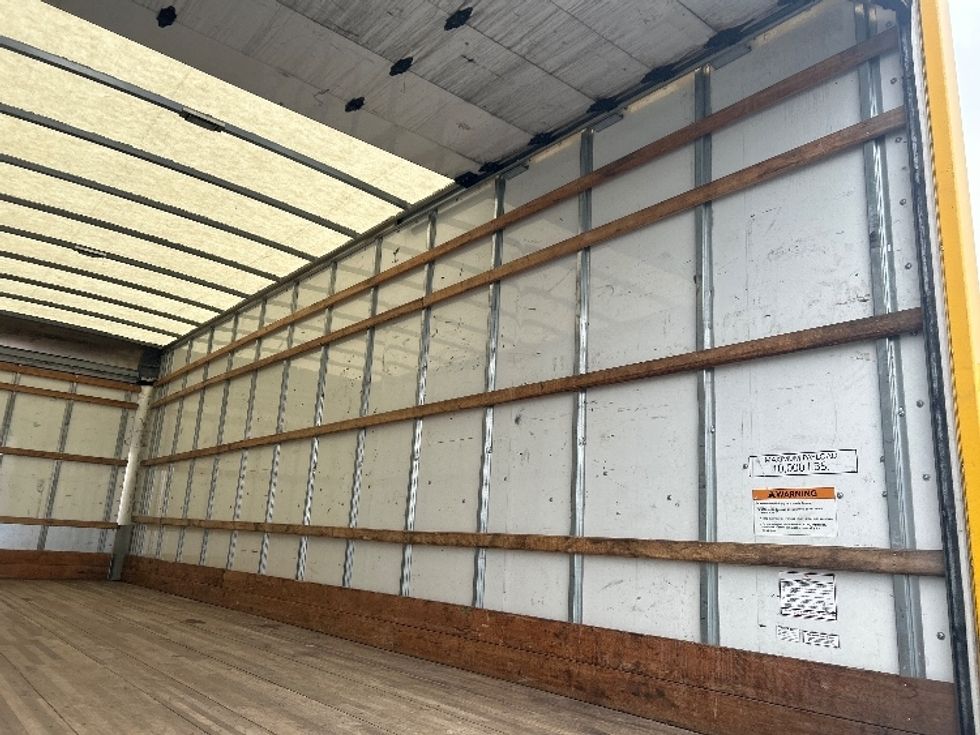 Medium Duty Box Truck-Light and Medium Duty Trucks-International-2021-MV607-Indianapolis-IN-178,159\n\t\tmiles-$ 45,500 - Image 12