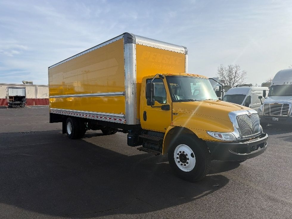 Medium Duty Box Truck-Light and Medium Duty Trucks-International-2021-MV607-Indianapolis-IN-195,460\n\t\tmiles-$ 43,000 - Image 1