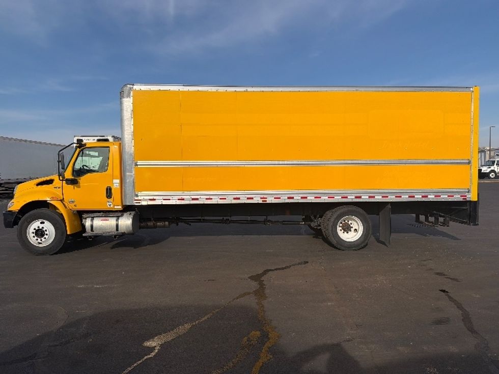 Medium Duty Box Truck-Light and Medium Duty Trucks-International-2021-MV607-Indianapolis-IN-195,460\n\t\tmiles-$ 43,000 - Image 4