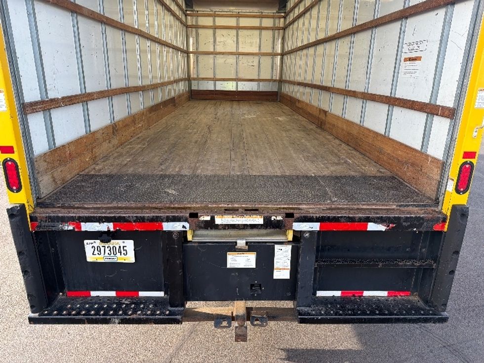 Medium Duty Box Truck-Light and Medium Duty Trucks-International-2021-MV607-Indianapolis-IN-195,460\n\t\tmiles-$ 43,000 - Image 10
