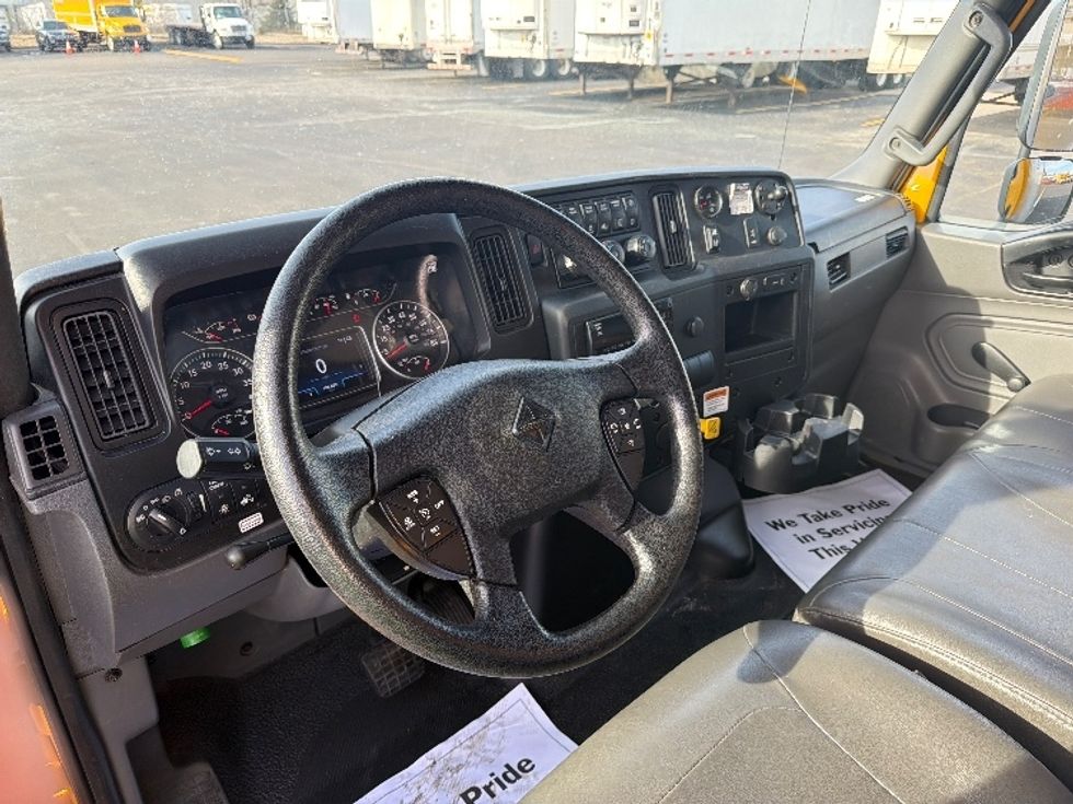 Medium Duty Box Truck-Light and Medium Duty Trucks-International-2021-MV607-Indianapolis-IN-195,460\n\t\tmiles-$ 43,000 - Image 17