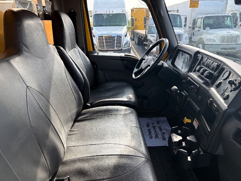 Medium Duty Box Truck-Light and Medium Duty Trucks-International-2021-MV607-Indianapolis-IN-195,460\n\t\tmiles-$ 43,000 - Image 22