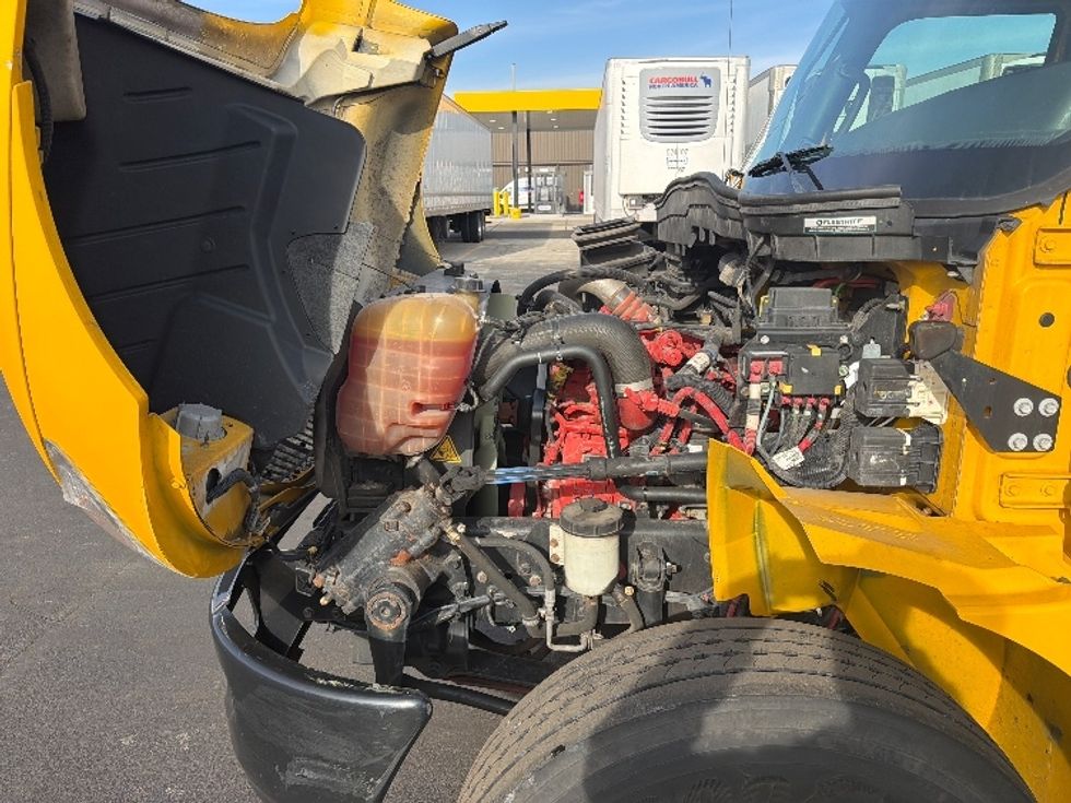 Medium Duty Box Truck-Light and Medium Duty Trucks-International-2021-MV607-Indianapolis-IN-195,460\n\t\tmiles-$ 43,000 - Image 24