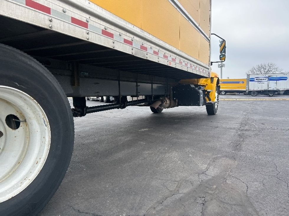 Medium Duty Box Truck-Light and Medium Duty Trucks-International-2021-MV607-Indianapolis-IN-204,520\n\t\tmiles-$ 41,500 - Image 14