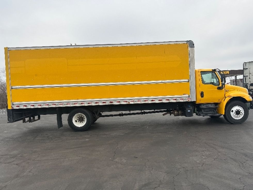 Medium Duty Box Truck-Light and Medium Duty Trucks-International-2021-MV607-Indianapolis-IN-204,520\n\t\tmiles-$ 41,500 - Image 15