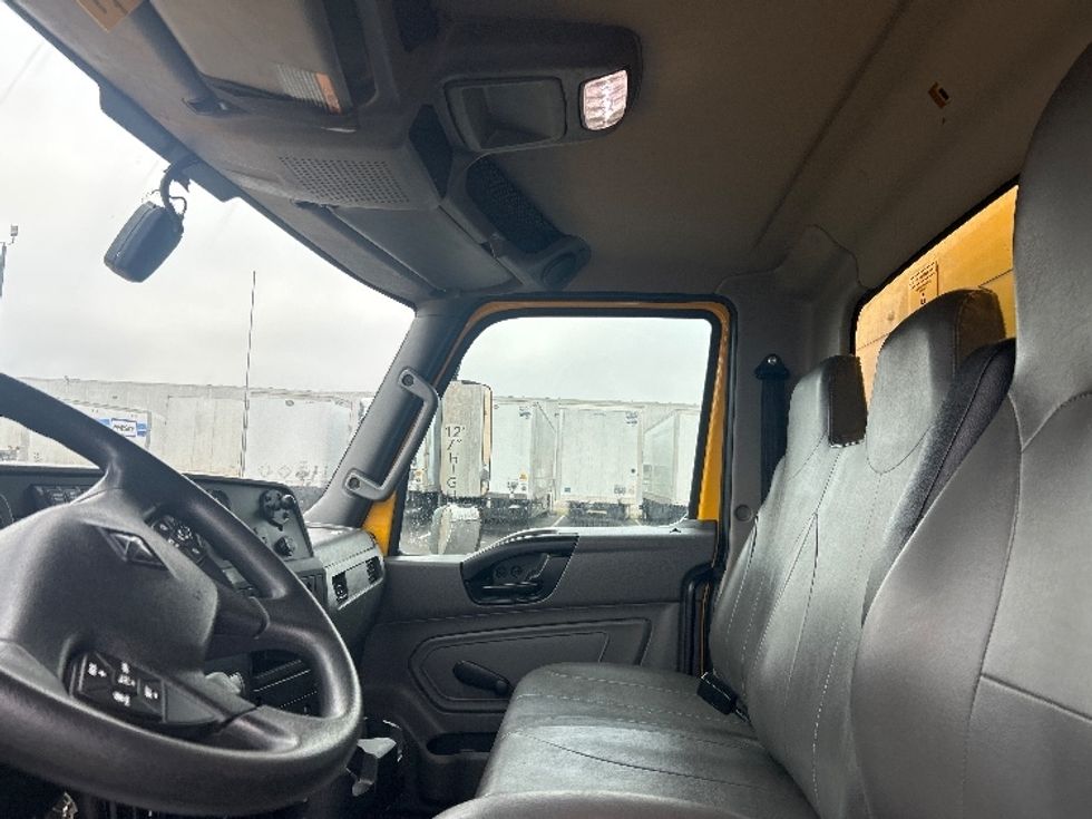 Medium Duty Box Truck-Light and Medium Duty Trucks-International-2021-MV607-Indianapolis-IN-204,520\n\t\tmiles-$ 41,500 - Image 19