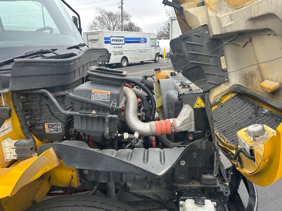 Medium Duty Box Truck-Light and Medium Duty Trucks-International-2021-MV607-Indianapolis-IN-204,520\n\t\tmiles-$ 41,500 - Image 23