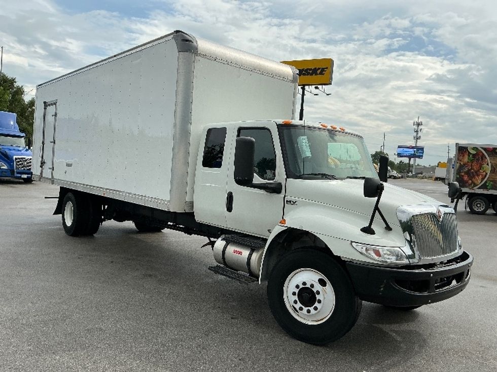 Medium Duty Box Truck-Light and Medium Duty Trucks-International-2021-MV607-Indianapolis-IN-213,952\n\t\tmiles-$ 52,250 - Image 1