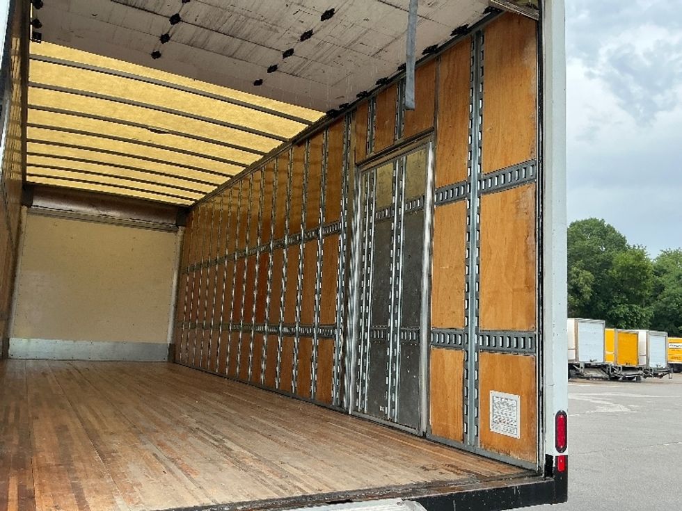 Medium Duty Box Truck-Light and Medium Duty Trucks-International-2021-MV607-Indianapolis-IN-213,952\n\t\tmiles-$ 52,250 - Image 12