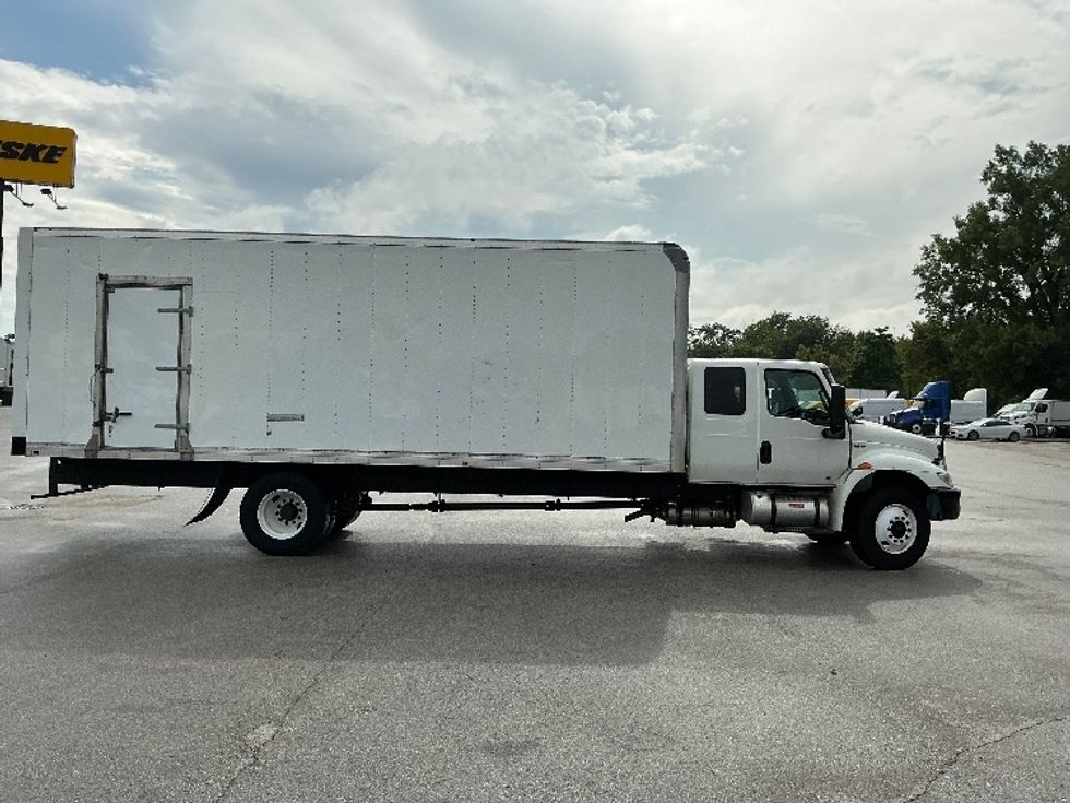 Medium Duty Box Truck-Light and Medium Duty Trucks-International-2021-MV607-Indianapolis-IN-213,952\n\t\tmiles-$ 52,250 - Image 15
