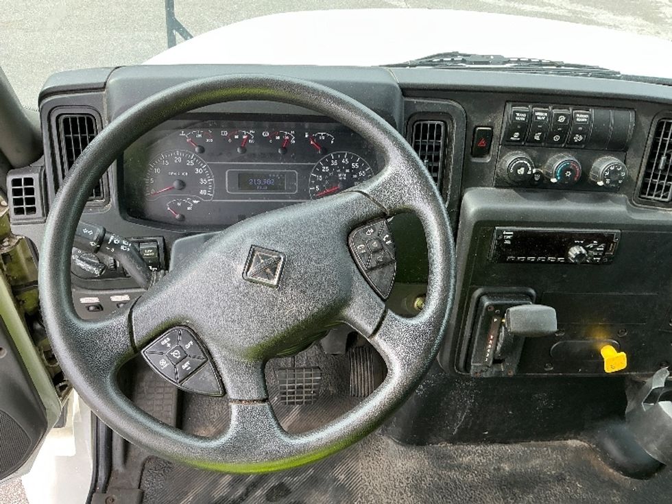 Medium Duty Box Truck-Light and Medium Duty Trucks-International-2021-MV607-Indianapolis-IN-213,952\n\t\tmiles-$ 52,250 - Image 18