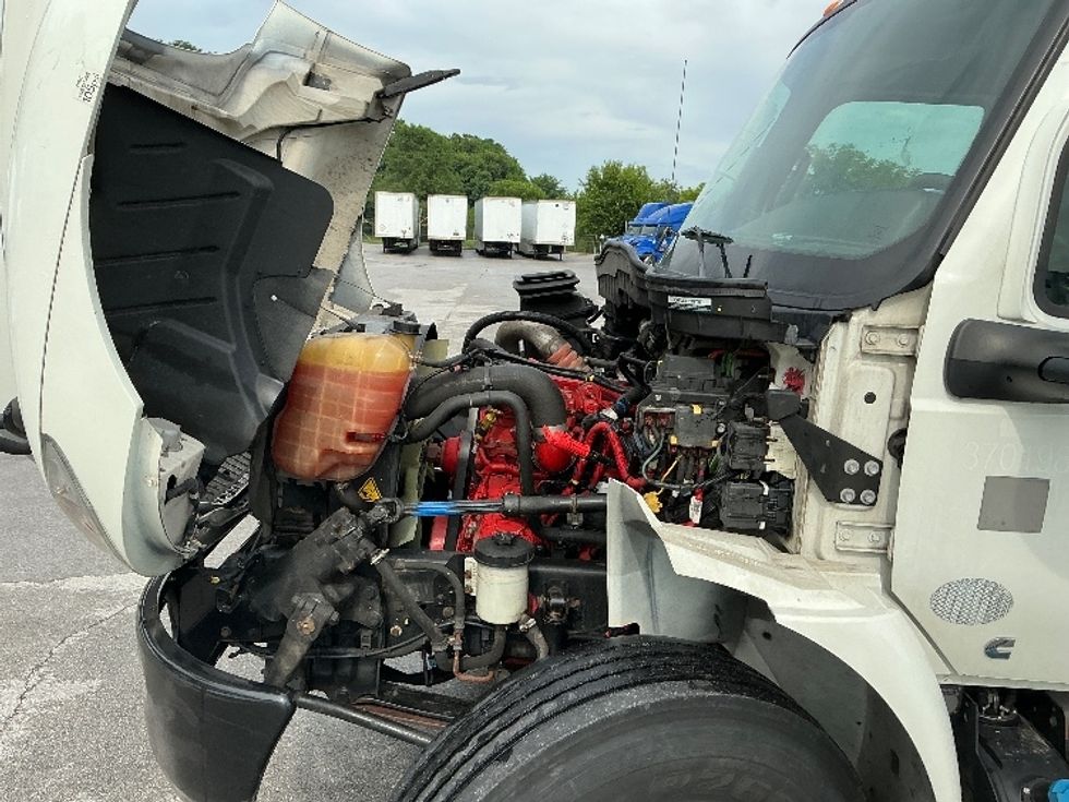 Medium Duty Box Truck-Light and Medium Duty Trucks-International-2021-MV607-Indianapolis-IN-213,952\n\t\tmiles-$ 52,250 - Image 24