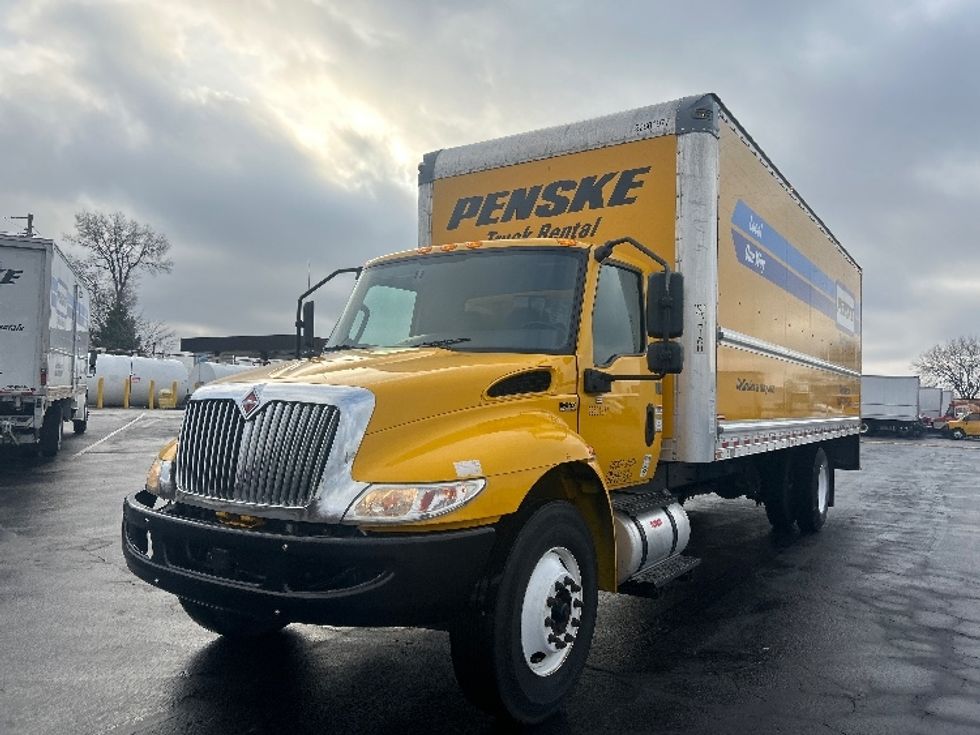 Medium Duty Box Truck-Light and Medium Duty Trucks-International-2021-MV607-Indianapolis-IN-225,112\n\t\tmiles-$ 38,750 - Image 3