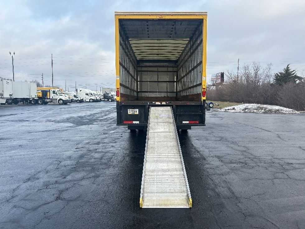 Medium Duty Box Truck-Light and Medium Duty Trucks-International-2021-MV607-Indianapolis-IN-225,112\n\t\tmiles-$ 38,750 - Image 9