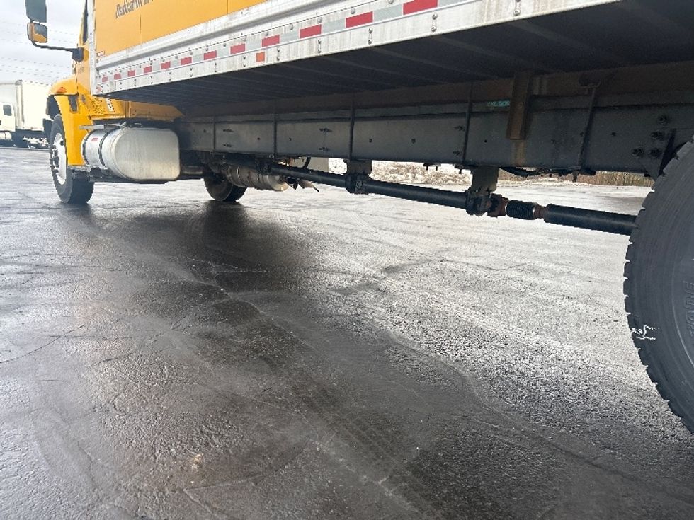 Medium Duty Box Truck-Light and Medium Duty Trucks-International-2021-MV607-Indianapolis-IN-225,112\n\t\tmiles-$ 38,750 - Image 5