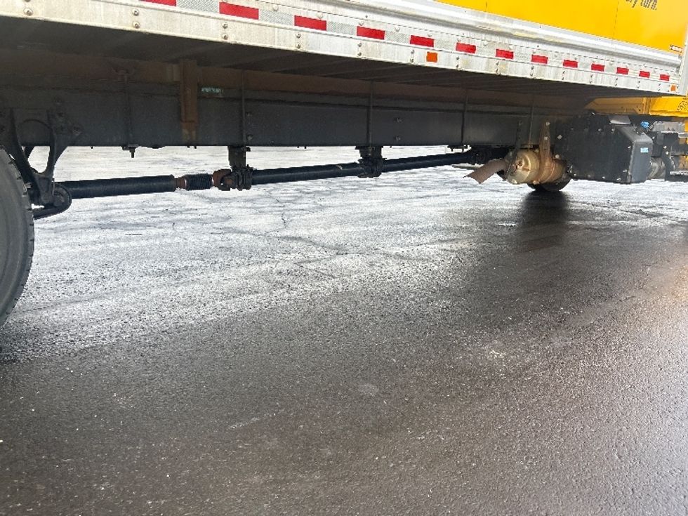 Medium Duty Box Truck-Light and Medium Duty Trucks-International-2021-MV607-Indianapolis-IN-225,112\n\t\tmiles-$ 38,750 - Image 14