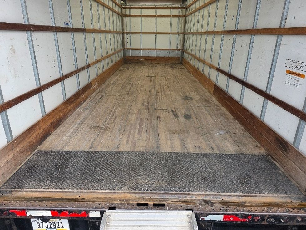 Medium Duty Box Truck-Light and Medium Duty Trucks-International-2021-MV607-Indianapolis-IN-238,937\n\t\tmiles-$ 38,000 - Image 10