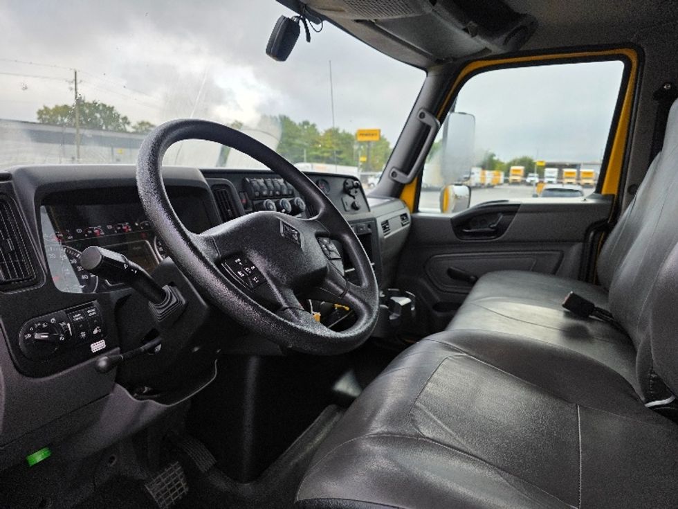 Medium Duty Box Truck-Light and Medium Duty Trucks-International-2021-MV607-Indianapolis-IN-238,937\n\t\tmiles-$ 38,000 - Image 17