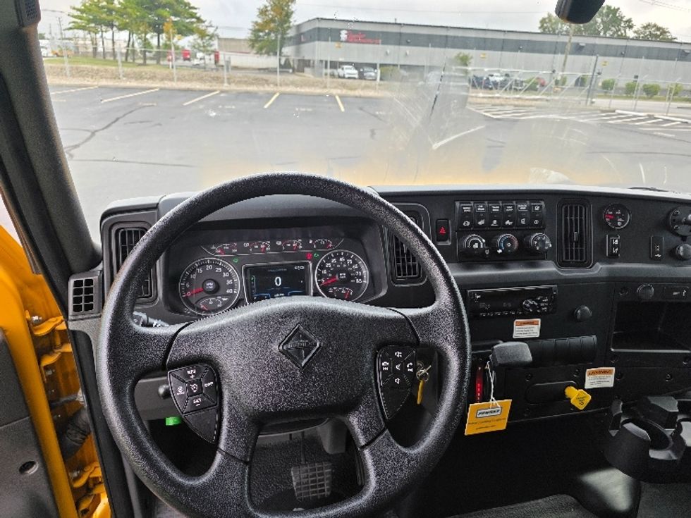 Medium Duty Box Truck-Light and Medium Duty Trucks-International-2021-MV607-Indianapolis-IN-238,937\n\t\tmiles-$ 38,000 - Image 18