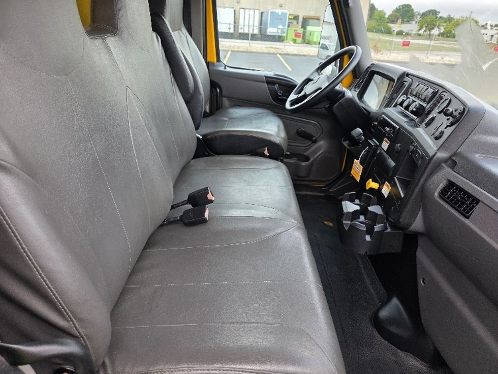 Medium Duty Box Truck-Light and Medium Duty Trucks-International-2021-MV607-Indianapolis-IN-238,937\n\t\tmiles-$ 38,000 - Image 22