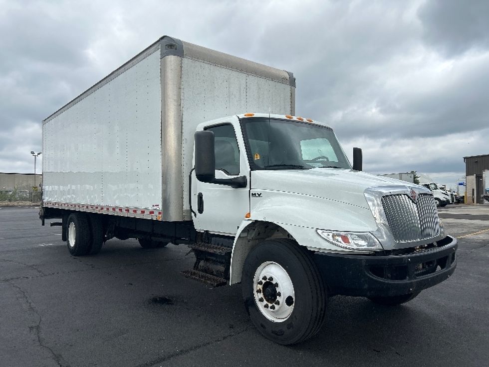 Medium Duty Box Truck-Light and Medium Duty Trucks-International-2021-MV607-Indianapolis-IN-248,000\n\t\tmiles-$ 42,000 - Image 1