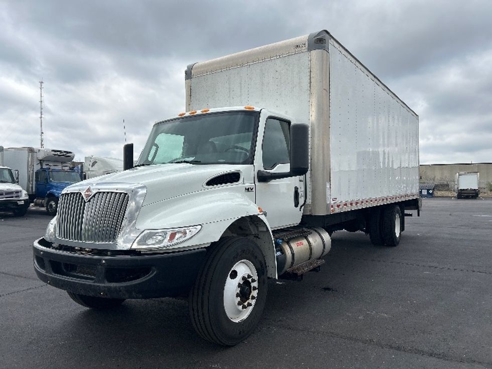 Medium Duty Box Truck-Light and Medium Duty Trucks-International-2021-MV607-Indianapolis-IN-248,000\n\t\tmiles-$ 42,000 - Image 3